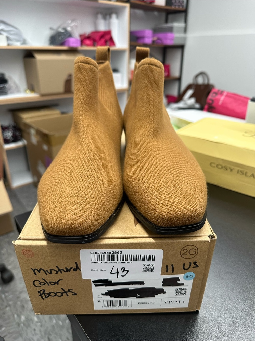 Vivaia boots